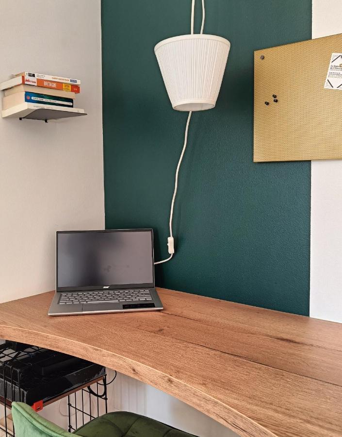 Au Fil De Soi Apartment Морле Екстериор снимка